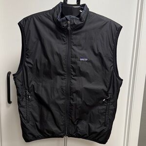 Patagonia Men's Black Insulated Vest EUC